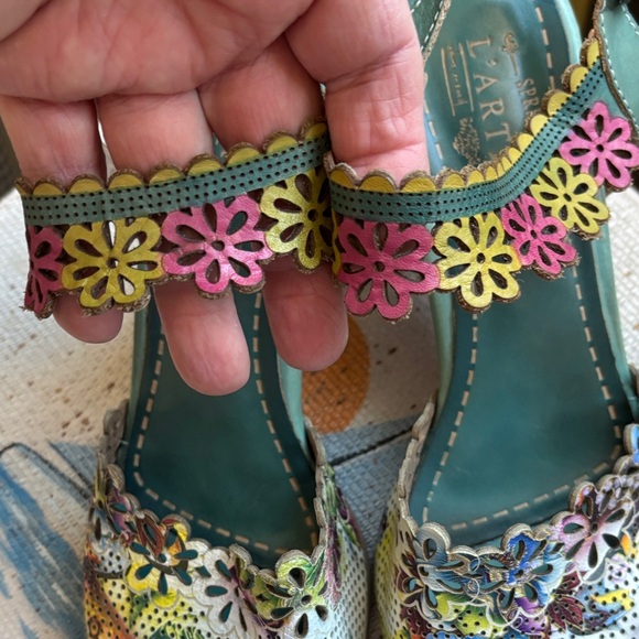L'Artiste by Spring Step Floral Sandals - Multicolor - Picture 6 of 8